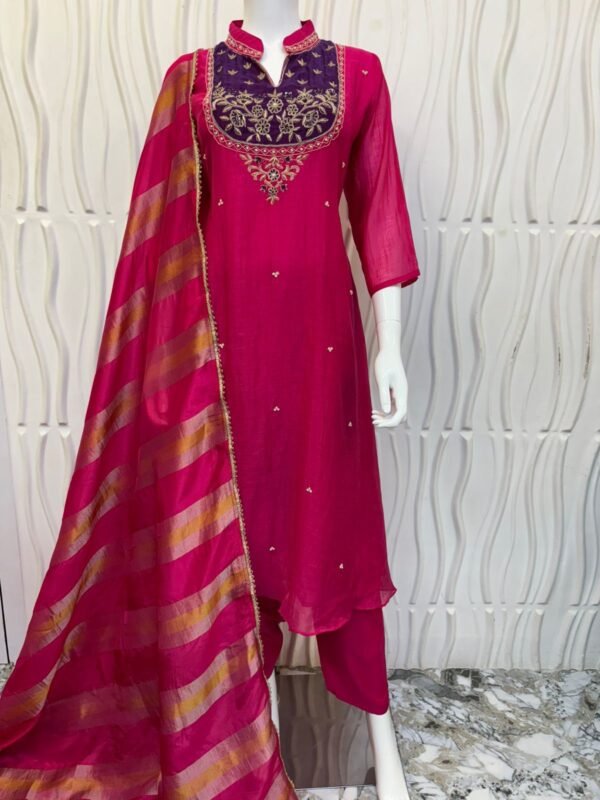 pink aline-style outfit on the mannequin